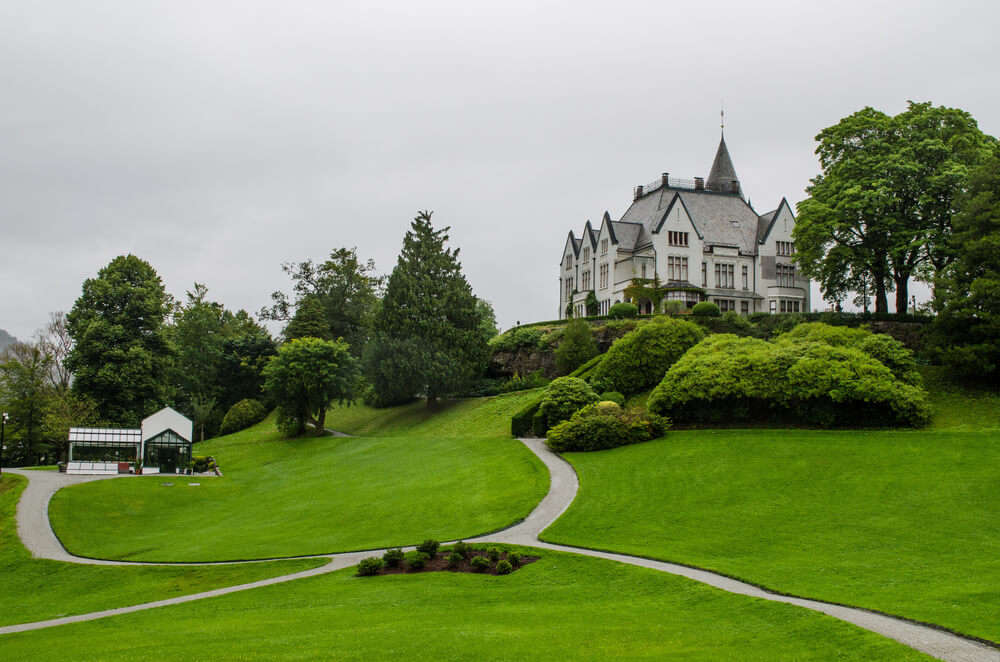 a home to the Norwegian Royal Family