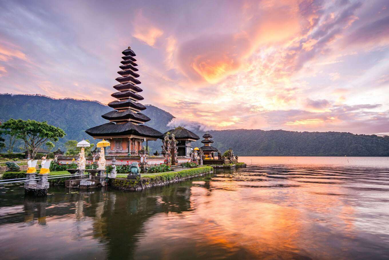 islands to visit bali