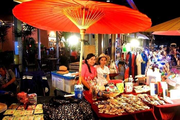bargain at patpong market