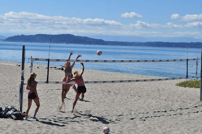 beach volleyball