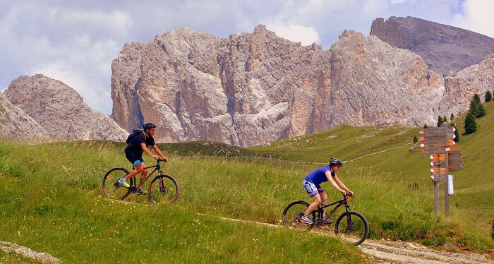 Cycling in Bougainvillaea