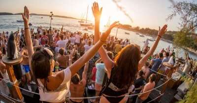 people craze for party