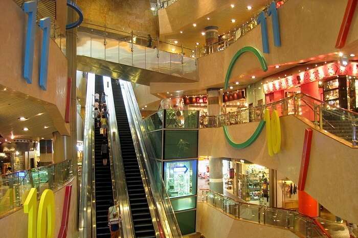 shopping complex in Kowloon