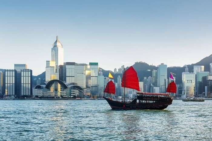 10 spots to marvel at Victoria Harbour