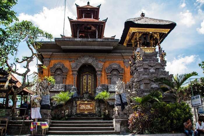 Visit the temples inside Ubud Sanctuary