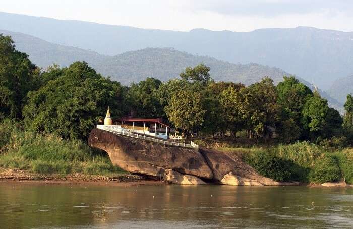 Wat A-Hong Silabas