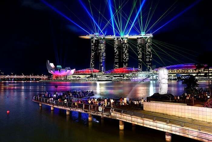 Watch the Light and Water Show at Marina Bay