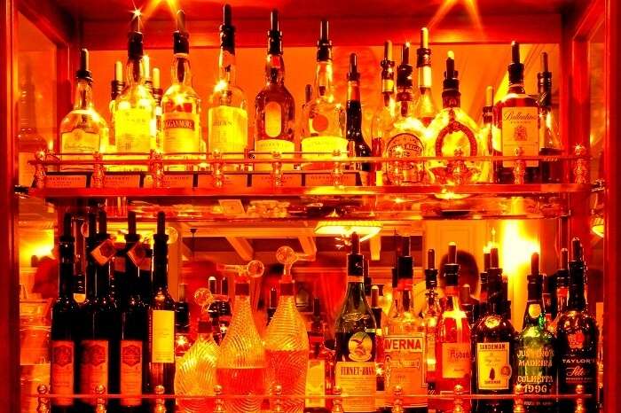 Enjoy drinks at one of the best New Year parties in Chennai at Zodiac Pub