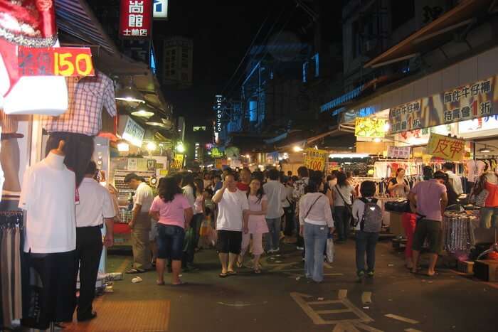 Vangtong Evening Market