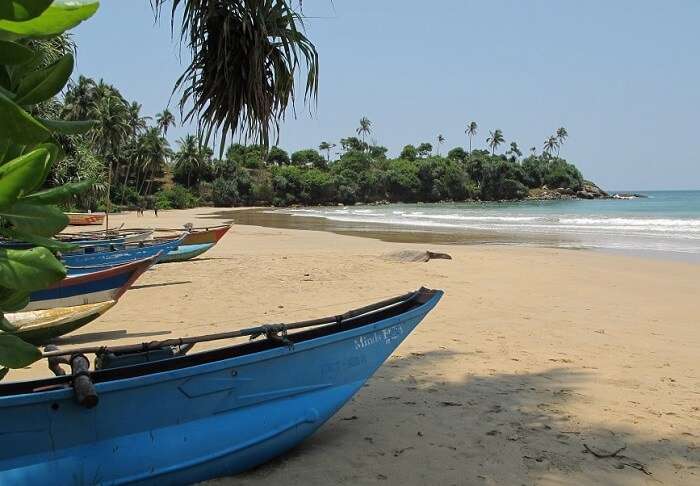 boat on medawatta beach