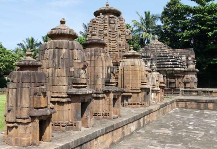 temple in mukteshwar