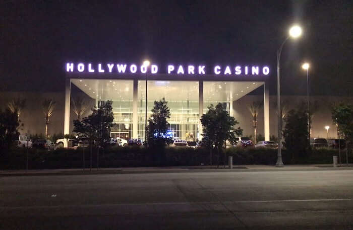 hollywood park casino restaurant