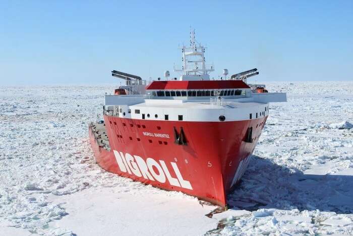 Icebreaker cruise