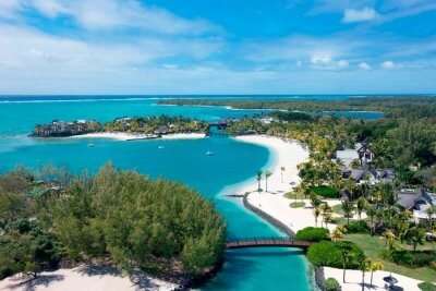 make a holiday experience a splendid one