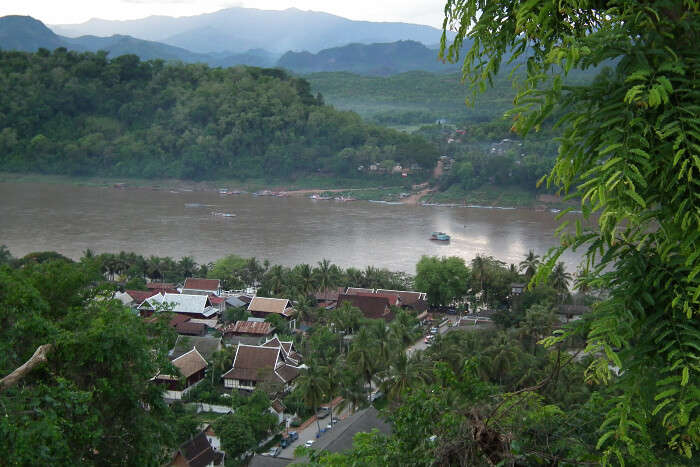 Phu Si Dağı