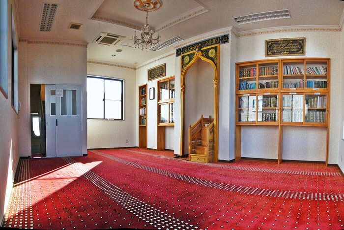 inside view of Nagoya Mosque