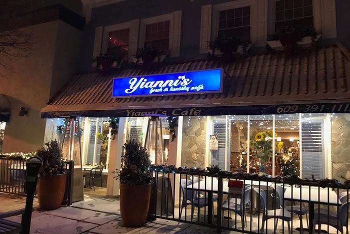 Yanni’s Café