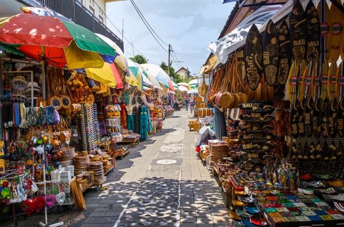 Shopping street, Ubud, Gianyar, Bali, … – License image – 70512470