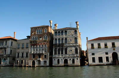 Haunted Buildings in Venice - Ca' Dario - 10 Dead