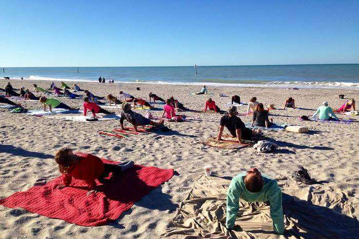  Beach Yoga
