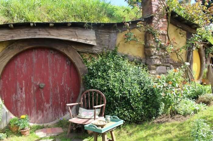 Hobbiton Movie Set New Zealand Location The Hobbit