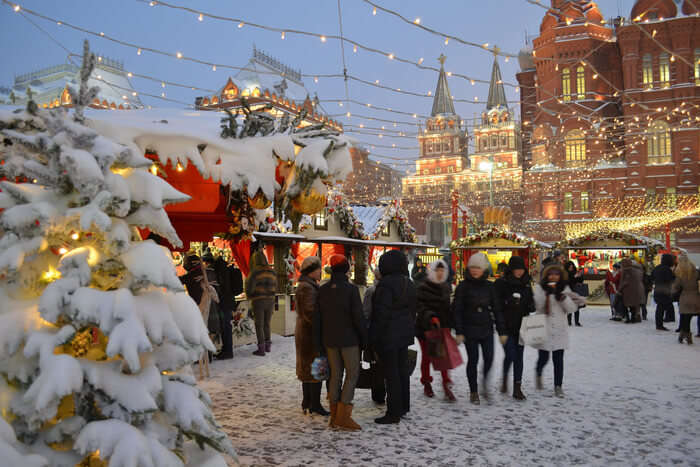 snowfall on street