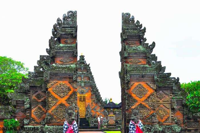 Pusay Batuan Temple