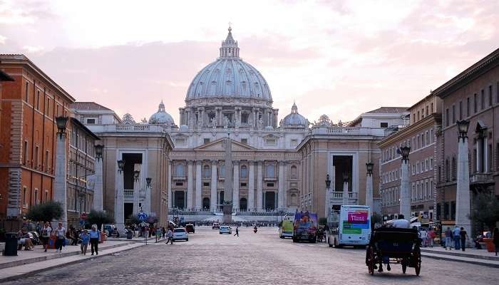 visit Saint Peter's Square.