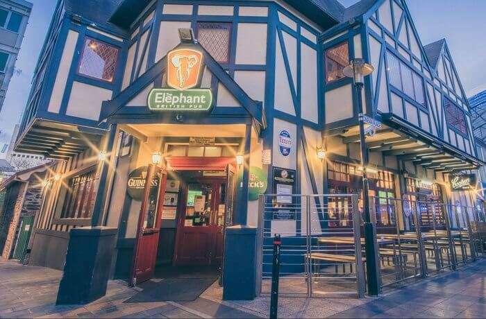 Elephant British Pub