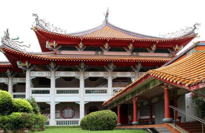 About Kong Meng San Phor Kark See Monastery