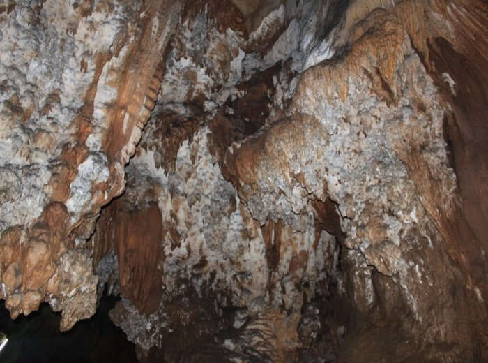 Dao Khao Kaew Cave