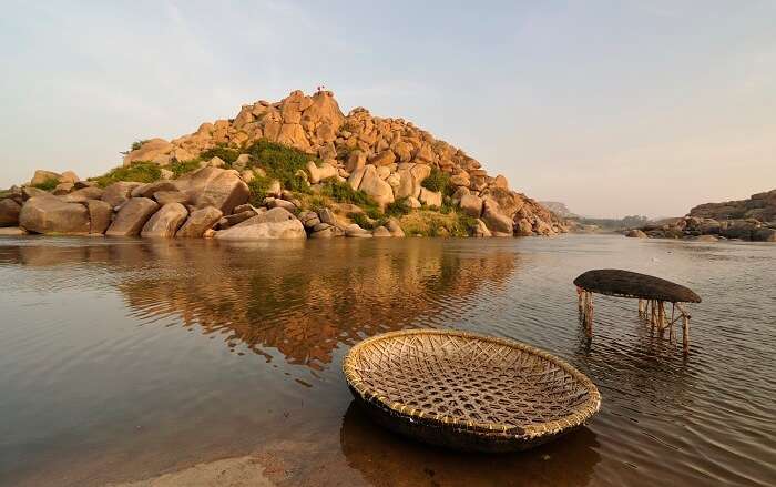 coracle ride in Hampi