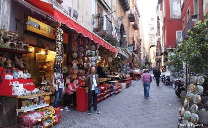 San Gregorio Armeno Market