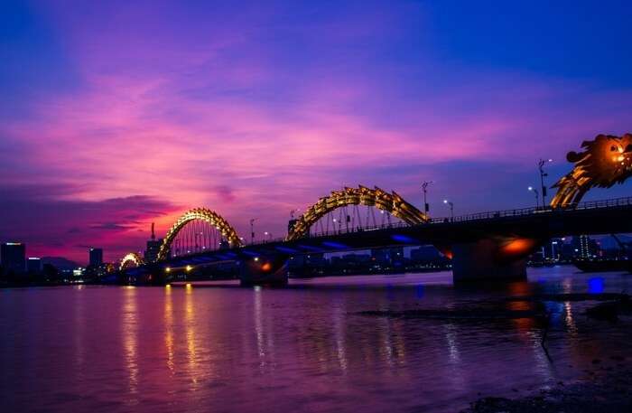 Visit-Dragon-Bridge