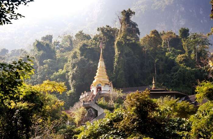 Wat Tham Pha Poo