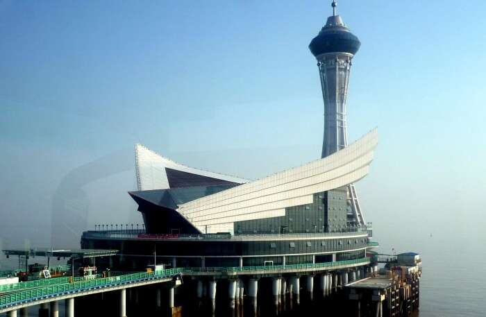 Getting Around Hangzhou Bay Bridge