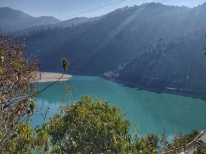 the emerald green waters of Pandoh Dam