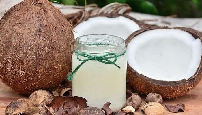 Organic-cosmetics-coconut-oil-maldives1