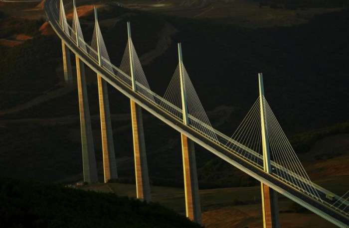 millau viaduct bridge construction