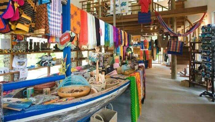 Shopping in maldives