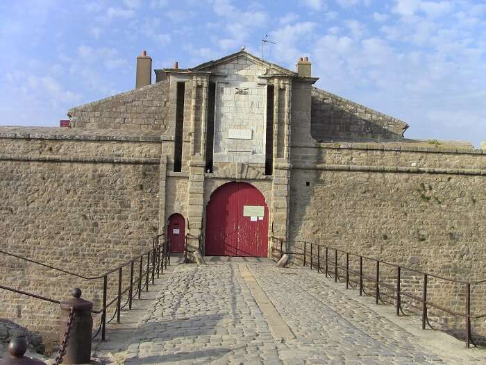 entry to citadel fort