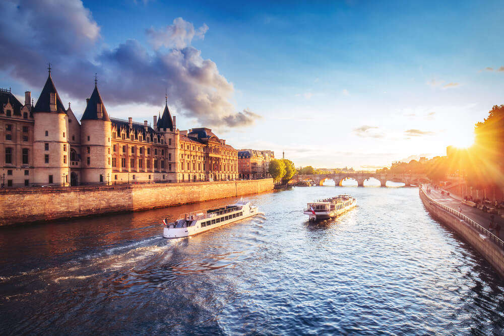 Seine Boat cruise