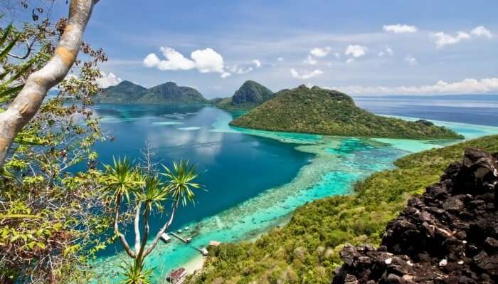 A wonderful view of Borneo Island which is one of the best places to visit in Southeast Asia