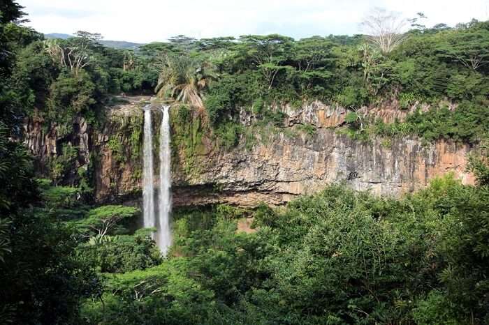 Features of Chamarel Falls