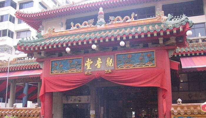 chinese temple in singapore