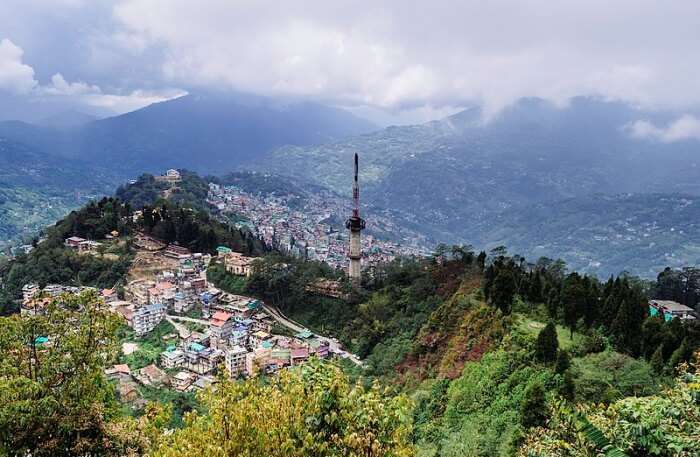 Best Time For Paragliding In Gangtok