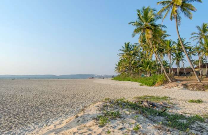 vasco da gama railway station to baga beach