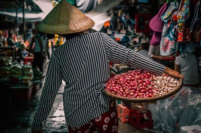 Dong Ba Market