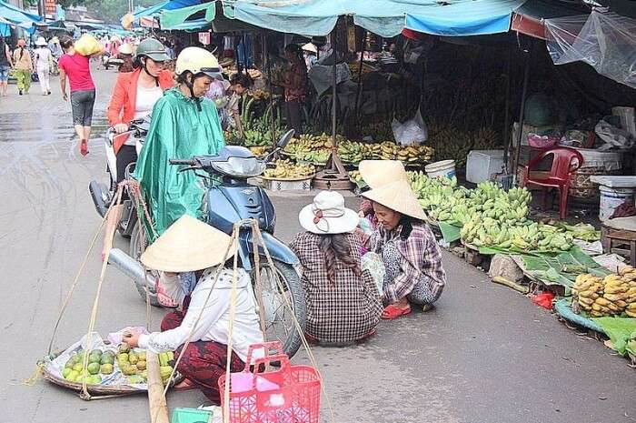 Tay Loc Market