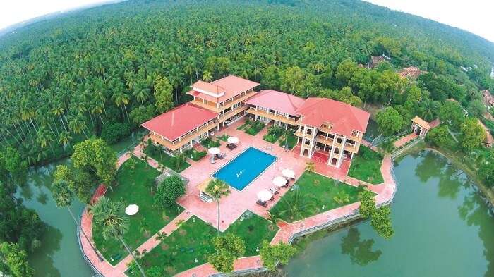 aerial view isola de cocoa